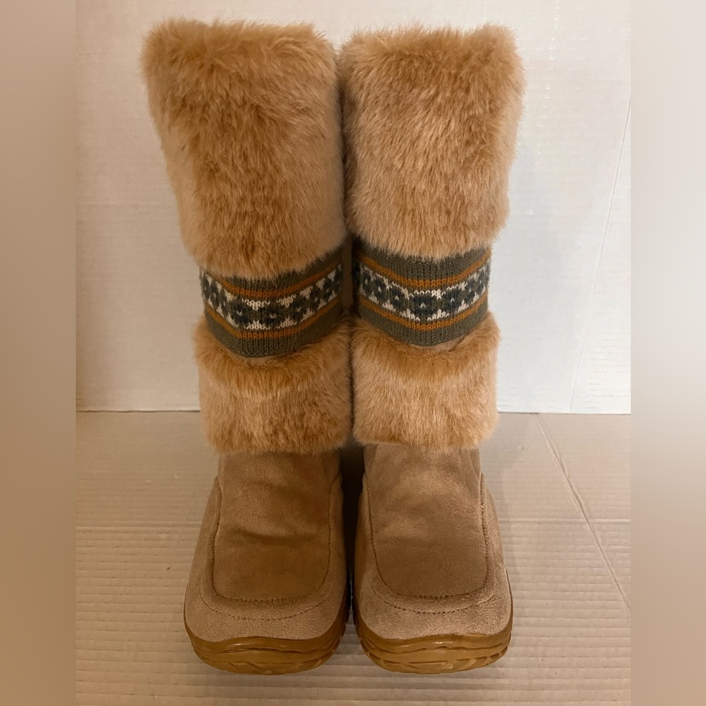 Dingo Cozie Mid Calf Beige Faux Fur Faux Suede Nordic Winter Boots Womens Size 6